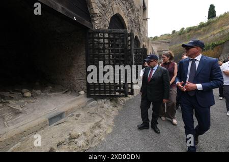 Herculanum, Italie. 19 juin 2024. Ercolano - Ercolano 19-06-2024 le ministre de la culture Gennaro Sangiuliano au parc archéologique pour la réouverture de l'ancienne plage de la ville. (Neaphoto Valeria Gigliano) usage éditorial uniquement crédit : Agence photo indépendante/Alamy Live News Banque D'Images