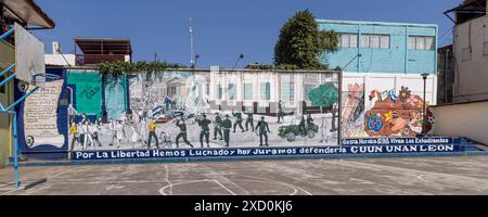 Leon, Nicaragua - 17 mars 2024 : murale à Leon commémorant le massacre du 23 juillet 1959, lorsque 4 étudiants ont été tués dans une manifestation pour la réforme de l'éducation. Banque D'Images