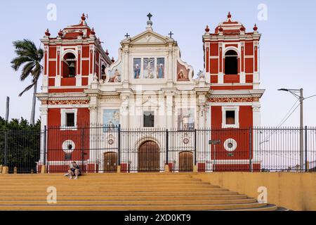 Leon, Nicaragua - 17 mars 2024 : église du Calvaire (doux nom de Jésus) à Léon au Nicaragua Banque D'Images