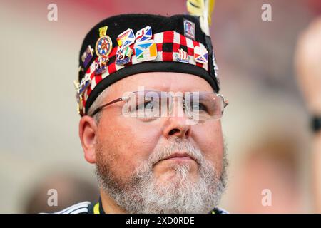 Koln, Allemagne. 19 juin 2024. Les supporters écossais lors du match UEFA Euro 2024 opposant l'Écosse et la Suisse, Groupe A, date 2, ont joué au Rhein Energie Stadium le 19 juin 2024 à Koln, en Allemagne. (Photo de Sergio Ruiz/PRESSINPHOTO) crédit : AGENCE SPORTIVE PRESSINPHOTO/Alamy Live News Banque D'Images