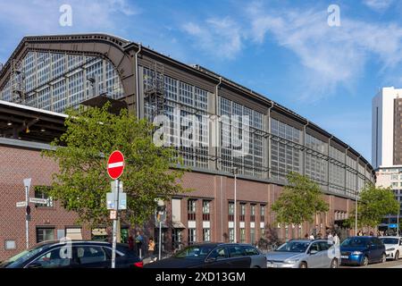 Berlin, Allemagne - 02 avril 2024, Gare Berlin Friedrichstrasse Banque D'Images
