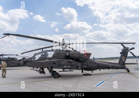 Boeing AH 64E Apache Armée des États-Unis Banque D'Images