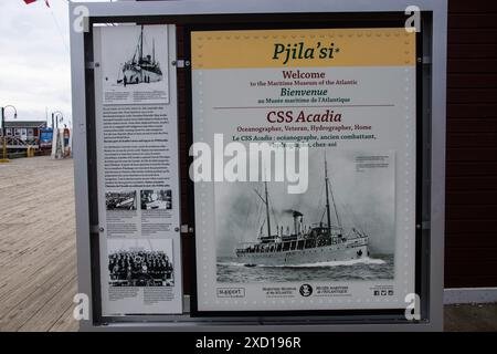 Bienvenue à CSS Acadia Ship Sign à la promenade riveraine à Halifax, Nouvelle-Écosse, Canada Banque D'Images