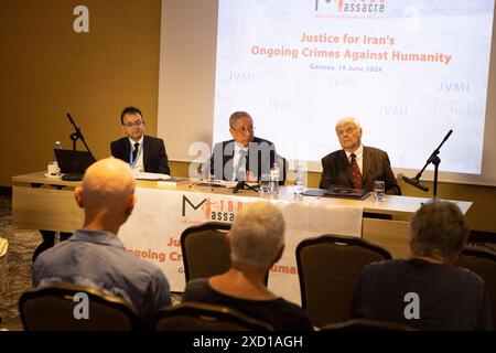 Genève, Suisse. 19 juin 2024. De gauche à droite, le professeur Javaid Rehman, Tahar Boumedra, le juge Wolfgang Schomburg prennent la parole lors de la conférence de presse sur le massacre de 1988 en Iran. Lors d'une conférence de presse à Genève, des experts de l'ONU et un ancien juge de l'ONU exposent les détails horribles du massacre de 30 000 prisonniers politiques en 1988, dont la plupart étaient membres et sympathisants des Moudjahidin-e Khalq (OMPI/MEK). (Photo de Siavosh Hosseini/SOPA images/Sipa USA) crédit : Sipa USA/Alamy Live News Banque D'Images