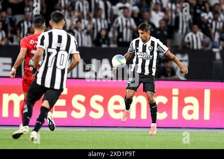 Rio de Janeiro, Brésil. 19 juin 2024. Botafogo x Athletico PR a eu lieu à Estadio Nilton Santos pour le championnat brésilien 2024, série a, dans la nuit de ce mercredi (19), à Rio de Janeiro, RJ. Crédit : Celso Pupo/FotoArena/Alamy Live News Banque D'Images