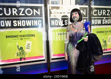 LONDRES, ANGLETERRE. 19 JUIN 2024 : invité au Gala d'ouverture 2024 du 32ème Raindance film Festival au Curzon Cinema Mayfair, Londres, Royaume-Uni. Banque D'Images