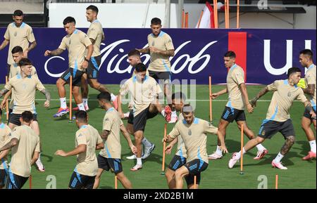 Atlanta, États-Unis. 19 juin 2024. Les joueurs argentins participeront à une séance d’entraînement avant le match contre le Canada pour la Copa America USA 2024, groupe A, phase de groupes, au terrain de sport de l’Université de Kennesaw, près d’Atlanta, le 19 juin 2024. Crédit : Alejandro Pagni/Alamy Live News Banque D'Images