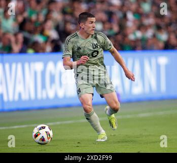 Austin, Texas, États-Unis. 19 juin 2024. Le défenseur du Los Angeles FC Sergi Palencia (14 ans) déplace le ballon lors d'un match de football de la Ligue majeure le 19 juin 2024 à Austin. Le match a terminé un match nul de 1-1 après que LAFC a marqué un égaliseur à la 90e minute. (Crédit image : © Scott Coleman/ZUMA Press Wire) USAGE ÉDITORIAL SEULEMENT! Non destiné à UN USAGE commercial ! Crédit : ZUMA Press, Inc/Alamy Live News Banque D'Images