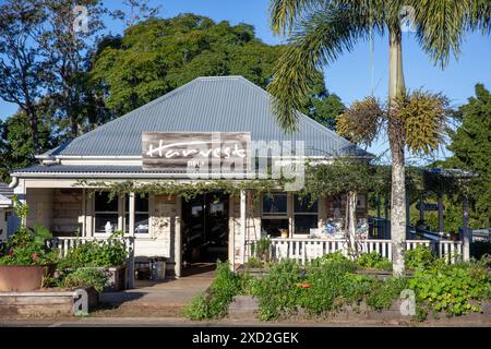 Newrybar Australie, ville de campagne dans la région des rivières du nord de la Nouvelle-Galles du Sud, charcuterie Harvest et entreprise de restauration à Newrybar, Australie Banque D'Images