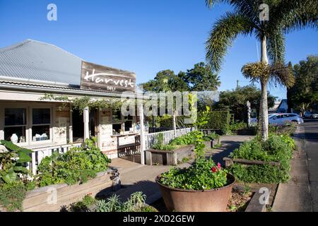 Newrybar Australie, ville de campagne dans la région des rivières du nord de la Nouvelle-Galles du Sud, charcuterie Harvest et entreprise de restauration à Newrybar, Australie Banque D'Images