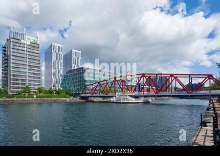 Huron Basin et Detroit Bridge à Salford Quays, Salford, Greater Manchester, Angleterre. Banque D'Images