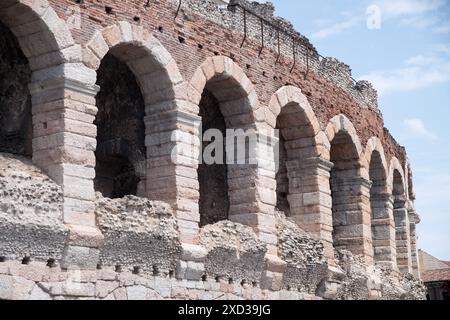 Amphithéâtre romain, Arena di Verona (Arena de Vérone) construit en I AD, le troisième plus grand amphithéâtre romain et l'une des structures antiques les mieux conservées Banque D'Images