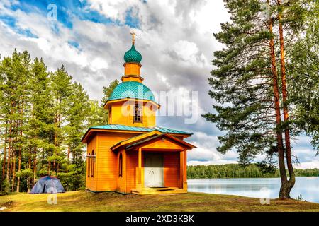 Tsurkov, le Saint guérisseur Panteleimon sur les rives du lac Roshchinsky dans le monastère Sainte Trinité Alexandre Svirskaïa Banque D'Images