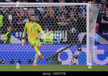 Cologne, Allemagne. 19 juin 2024. Angus Gunn d'Écosse lors du match des Championnats d'Europe de l'UEFA au stade de Cologne. Le crédit photo devrait se lire : Jonathan Moscrop/Sportimage crédit : Sportimage Ltd/Alamy Live News Banque D'Images