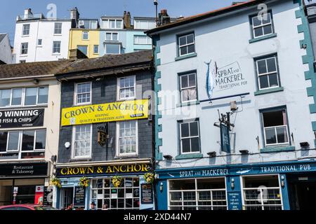 Pubs on the Quay, Brixham, Devon Banque D'Images