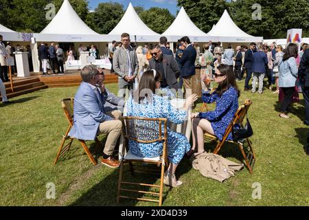 The Goffs London Sale, la vente de pur-sang la plus exclusive de Londres où les chevaux changent de mains pour des millions, Kensington Palace Gardens, Londres, Royaume-Uni Banque D'Images