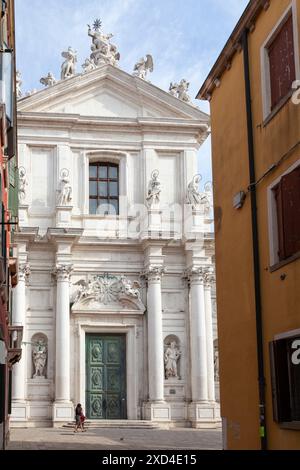 Extérieur de l'église Gesuiti, Chiesa dei Gesuiti ou Santa Maria Assunta, à Campo dei Gesuiti, Cannaregio, Venise, Italie Banque D'Images