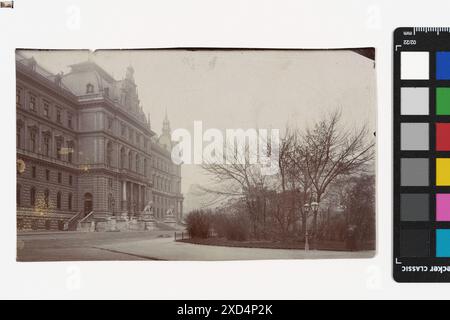 1., Schmerlingplatz 10-11 - Justizpalast - Schrägansicht - Blick von Höhe Hansenstraße inconnu, photographe timtom, bâtiment de cour, jardins publics, parc, Justizpalast, Schmerlingplatz vers 1900 Banque D'Images