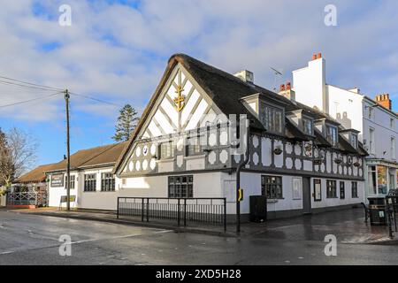 Pub Crown & Anchor ou public House, Stone, Staffordshire, Angleterre, Royaume-Uni Banque D'Images