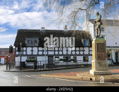 Pub Crown & Anchor ou public House, Stone, Staffordshire, Angleterre, Royaume-Uni Banque D'Images