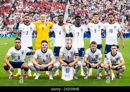 UEFA EURO 2024 : Dänemark - Angleterre 20.06.2024 Angleterre Teambild. Jordan Pickford England, 1, Kyle Walker England, 2, Marc Guehi England, 6 , Bukayo Saka England, 7, John Stones England, 5, Jude Bellingham Angleterre, 10, Trent Alexander-Arnold Angleterre, 8, Declan Rice Angleterre, 4, Harry Kane England, 9, Phil Foden England, 11, Kieran Trippier Angleterre, 12 UEFA EURO 2024 : Dänemark - Angleterre Frankfurt Arena, Frankfurt am main 20.06.2024 Frankfurt am main Arena Hessen Deutschland *** UEFA EURO 2024 Danemark Angleterre 20 06 2024 Angleterre photo de l'équipe Jordan Pickford Angleterre, 1 , Kyle Walker Angleterre Banque D'Images