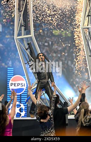 Lenny Kravitz et son groupe donnent un concert d'avant-match avant un match de football entre le Borussia Dortmund allemand et le Real Madrid CF espagnol lors de la finale de l'UEFA Champions League de la saison 2023-24, le dimanche 1er juin 2024 à Londres , Royaume-Uni . PHOTO SPORTPIX | David Catry Banque D'Images