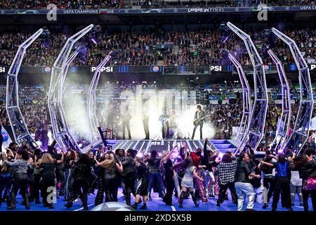 Lenny Kravitz et son groupe donnent un concert d'avant-match avant un match de football entre le Borussia Dortmund allemand et le Real Madrid CF espagnol lors de la finale de l'UEFA Champions League de la saison 2023-24, le dimanche 1er juin 2024 à Londres , Royaume-Uni . PHOTO SPORTPIX | David Catry Banque D'Images