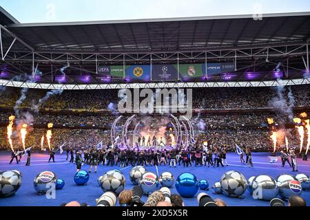 Lenny Kravitz et son groupe donnent un concert d'avant-match avant un match de football entre le Borussia Dortmund allemand et le Real Madrid CF espagnol lors de la finale de l'UEFA Champions League de la saison 2023-24, le dimanche 1er juin 2024 à Londres , Royaume-Uni . PHOTO SPORTPIX | David Catry Banque D'Images