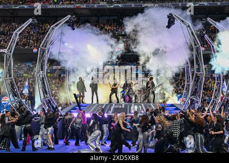 Lenny Kravitz et son groupe donnent un concert d'avant-match avant un match de football entre le Borussia Dortmund allemand et le Real Madrid CF espagnol lors de la finale de l'UEFA Champions League de la saison 2023-24, le dimanche 1er juin 2024 à Londres , Royaume-Uni . PHOTO SPORTPIX | David Catry Banque D'Images