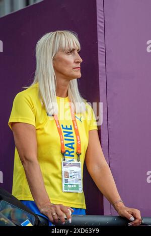 Tetyana Stepanova (Ukraine) entraîneur de Yaroslava Mahuchikh, médaille d'or féminine en saut en hauteur aux Championnats d'Europe d'athlétisme Roma 2024, Rome, Italie Banque D'Images