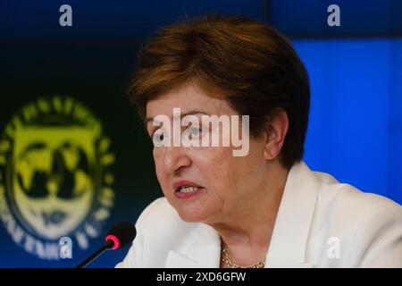 Luxembourg, Luxembourg. 20 juin 2024. Kristalina Georgieva, directrice générale du Fonds monétaire international (FMI), intervient lors d’une conférence de presse à la suite d’une réunion de l’Eurogroupe à Luxembourg, le jeudi 20 juin 2024. Crédit : ALEXANDROS MICHAILIDIS/Alamy Live News Banque D'Images