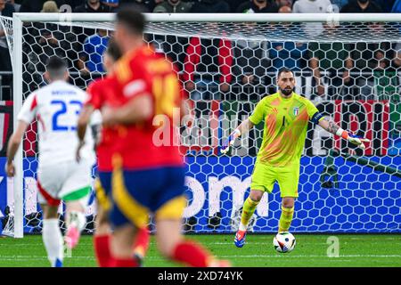 Le gardien de but italien Gianluigi Donnarumma (1) lors d'un match de football entre les équipes nationales d'Espagne et d'Italie le 2e jour du Groupe B dans la phase de groupes du tournoi UEFA Euro 2024 , le jeudi 20 juin 2024 à Gelsenkirchen , Allemagne . PHOTO SPORTPIX | Stijn Audooren Banque D'Images