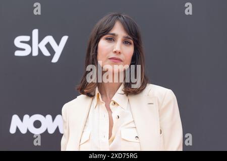 Roma, Italie. 19 juin 2024. L'actrice Silvia D'Amico assiste à l'appel photo pour la présentation des horaires de Sky Italia à la terrasse du Cinéma Barberini à Rome (photo de Matteo Nardone/Pacific Press) crédit : Pacific Press Media production Corp./Alamy Live News Banque D'Images