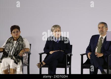 Mexico, Mexique. 20 juin 2024. Le Conseiller juridique nouvellement nommé, l'avocate mexicaine Ernestina Godoy Ramos ; la Secrétaire à l'environnement et aux ressources naturelles, Alicia Bárcena Ibarra; et le Secrétaire des Affaires étrangères Juan Ramón de la Fuente, lors de la présentation de la première partie du nouveau cabinet deClaudia Sheinbaum Pardo, Présidente entrante du Mexique, au Musée interactif de l'économie (MIDE). Le 20 juin 2024 à Mexico, Mexique. (Photo de Jose Luis Torales/ Eyepix Group/SIPA USA) crédit : SIPA USA/Alamy Live News Banque D'Images