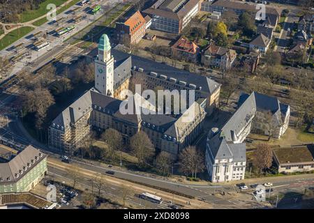 Vue aérienne, mairie Buer, avec tour de mairie, sur la droite l'école polyvalente Buer-Mitte Gymnasiale Oberstufe, Buer, Gelsenkirchen, Ruhr Ar Banque D'Images