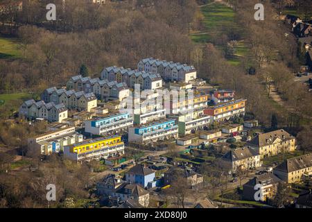 Vue aérienne, domaine solaire de Sonnenhof, façades de maisons colorées, Bismarck, Gelsenkirchen, région de la Ruhr, Rhénanie du Nord-Westphalie, Allemagne Banque D'Images