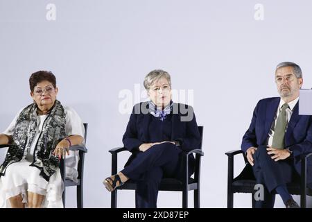 Claudia Sheinbaum présente son Cabinet le nouveau Conseiller juridique, l’avocate mexicaine Ernestina Godoy Ramos, la Secrétaire à l’environnement et aux ressources naturelles, Alicia Barcena Ibarra et le Secrétaire aux Affaires étrangères Juan Ramon de la Fuente, lors de la présentation de la première partie du nouveau cabinet deClaudia Sheinbaum Pardo , Présidente entrante du Mexique, au Musée interactif d'économie MIDE. Le 20 juin 2024 à Mexico, Mexique. Photo de Jose Luis Torales/ Eyepix Group Mexico City CDMX Mexico Copyright : xJosexLuisxToralesxxEyepixxGroupx Banque D'Images