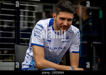 Montmelo, Espagne, 21 juin 2024, Esteban Ocon, de France, concourt pour Alpine . The Build Up, 10e manche du championnat de formule 1 2024. Crédit : Michael Potts/Alamy Live News Banque D'Images