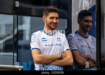 Montmelo, Espagne, 21 juin 2024, Esteban Ocon, de France, concourt pour Alpine . The Build Up, 10e manche du championnat de formule 1 2024. Crédit : Michael Potts/Alamy Live News Banque D'Images