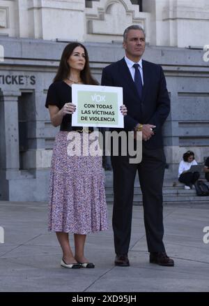 Madrid, Madrid, Espagne. 21 juin 2024. Minute de silence contre la violence sexiste à la mairie de Madrid. Devant la mairie de Madrid, il y a eu un acte contre la violence sexiste avec la présence de tous les partis politiques représentant Madrid. Parmi eux, le maire de la ville et des représentants de Vox et PSOE (Credit image : © Richard Zubelzu/ZUMA Press Wire) USAGE ÉDITORIAL SEULEMENT! Non destiné à UN USAGE commercial ! Banque D'Images