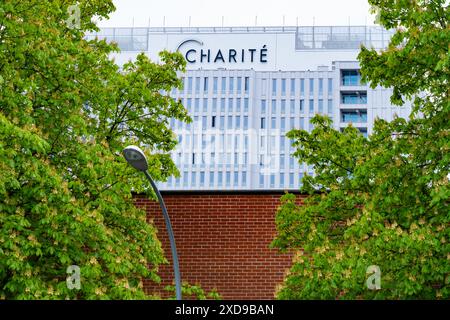 Hôpital multidisciplinaire Charite, complexe médical universitaire allemand, transplantation d'organes, traitement des maladies oncologiques, réadaptation, Berlin, Banque D'Images