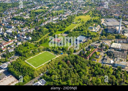 Vue aérienne, Hamecke Park avec terrain de basket-ball et courts de tennis Hamecke, stade de football Sportfreunde Westfalia Hagen von 1872 e.V., Boele, Hagen, Ru Banque D'Images