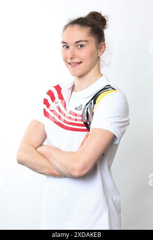 Bruxelles, Belgique. 21 juin 2024. La gymnaste belge Maellyse Brassart photographiée lors d’une séance photo pour le Comité Olympique belge BOIC - COIB avant les Jeux Olympiques de Paris 2024, à Bruxelles, vendredi 21 juin 2024. BELGA PHOTO VIRGINIE LEFOUR crédit : Belga News Agency/Alamy Live News Banque D'Images
