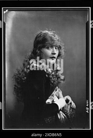 Murray, Mae, Miss, portrait. Collection de photographies Genthe. Banque D'Images