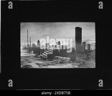 Étapes qui ne mènent nulle part (après l'incendie). Collection de photographies Genthe. Banque D'Images