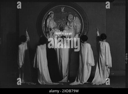 Guthrie danseurs dans l'église de marque. Collection de photographies Genthe. Banque D'Images