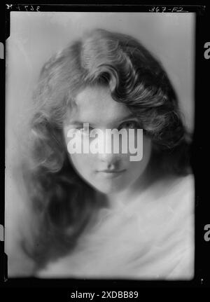 McMahon, Helen, Miss, ou Dorothy McMahon, portrait. Collection de photographies Genthe. Banque D'Images