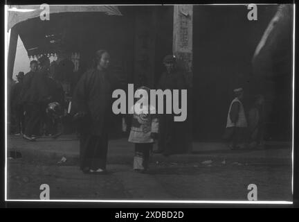 Toutes les pharmacies Peace Hall, Chinatown, San Francisco. Collection de photographies Genthe. Banque D'Images