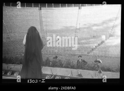 Production théâtrale avec Margaret Anglin et d'autres. Collection de photographies Genthe. Banque D'Images