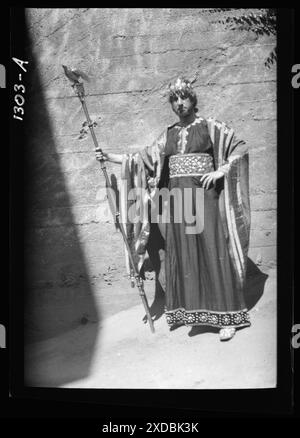 Production théâtrale avec Margaret Anglin et d'autres. Collection de photographies Genthe. Banque D'Images